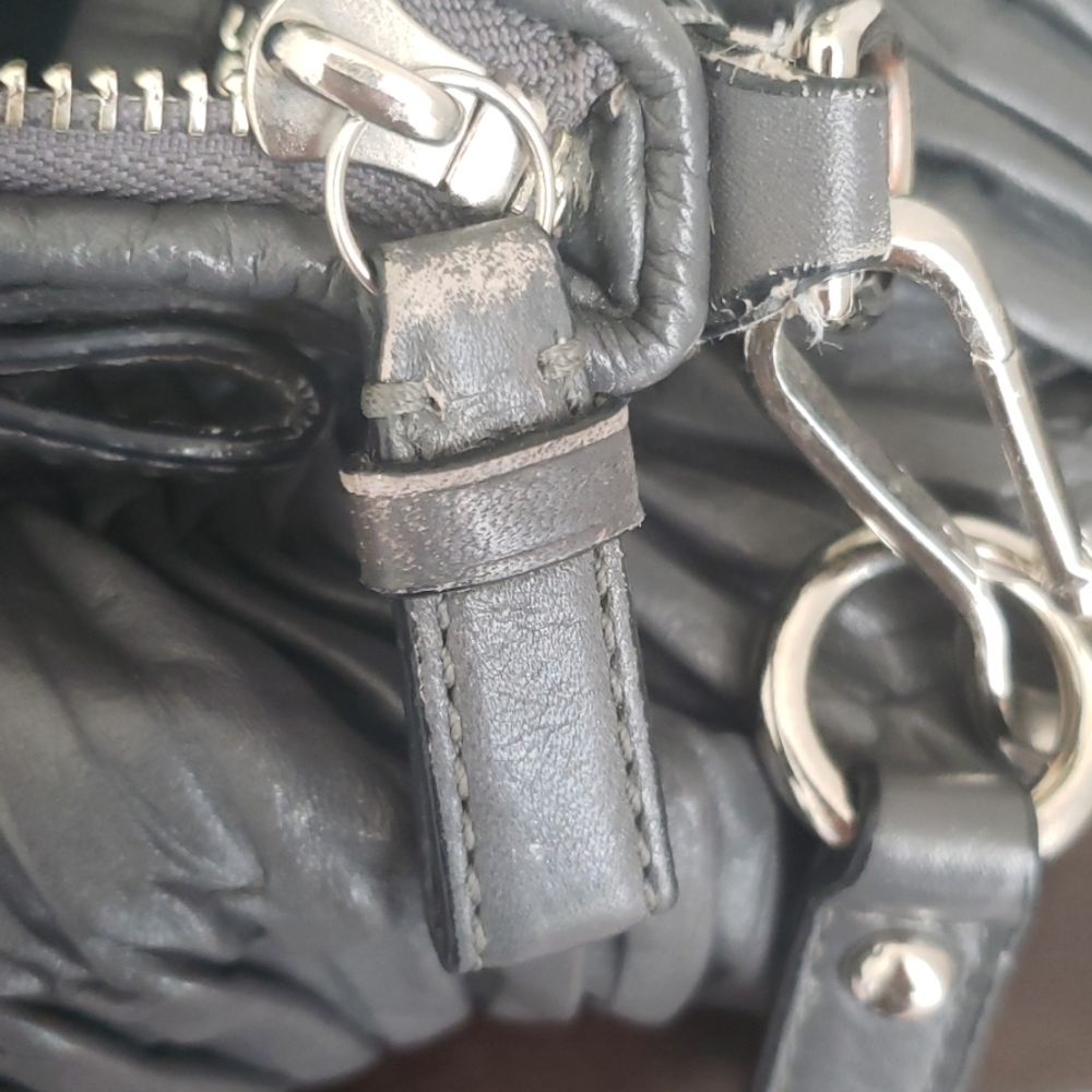 Coach leather purse - Picture 3 of 3